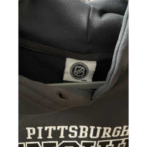 Pittsburgh Penguins NHL Hoodie Size Large - Picture 3 of 3